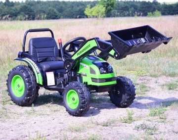 TRAKTOR Z ŁYŻKĄ ŁADOWARKĄ PILOT RADIO FM HL389
