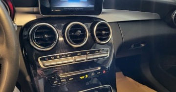 Mercedes Klasa C W205 Kombi Facelifting 1.6 160 129KM 2018 Mercedes-Benz Klasa C 1.6 Benzyna 129KM, zdjęcie 8