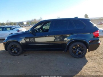 BMW X5 E70 SUV 4.4 V8 M 555KM 2010 BMW X5 M 2010 4.4 Benzyna 555KM, zdjęcie 2