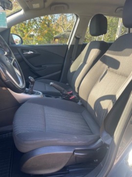 Opel Astra J Sports Tourer 1.7 CDTI ECOTEC 110KM 2012 Opel Astra KLIMATYZACJA PARKTRONIC EL.SZYBY EL.LUSTERKA NOWY ROZRZAD GWARA, zdjęcie 3