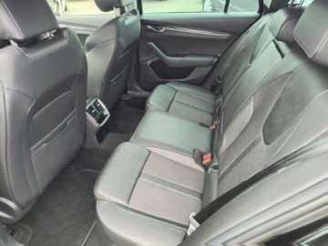 Skoda Octavia IV Kombi Plug-in 1.4 TSI iV Plug-In Hybrid 204KM 2022 Skoda Octavia serwis ASO 1.4hybr. 204KM bezwypadkowy MatrixLED SmartLink h, zdjęcie 14