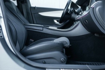 Mercedes Klasa E W213 Limuzyna Facelifting 2.0 E220d 194KM 2021 Mercedes-Benz Klasa E E220d 4 Matic AMG Salon Polska Autotrade Mercedes, zdjęcie 28