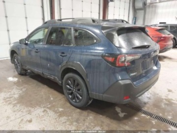 Subaru Outback VI 2024 Subaru Outback Onyx Edition 2024 2.5 Benzyna 182KM, zdjęcie 3