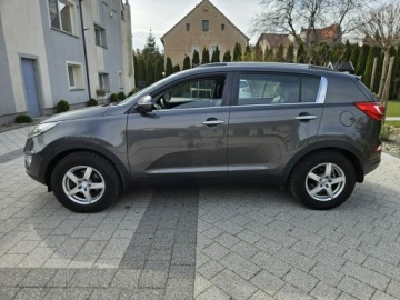 Kia Sportage III SUV 2.0 DOHC 163KM 2011 Kia Sportage 2.0 163 km automat, klima, parktronik, zdjęcie 4