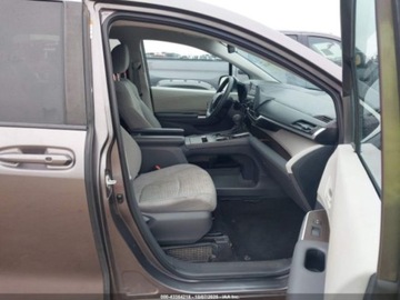 Toyota Sienna III 2021 Toyota Sienna LE 2021 2.5l 2.5 Hybryda 189KM, zdjęcie 10