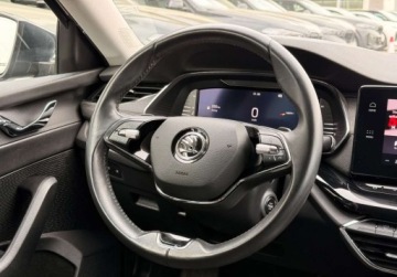 Skoda Octavia IV Liftback 1.5 TSI EVO 150KM 2021 Skoda Octavia Matrix-LED Kamera FrontLane Assist Salon PL FVAT23, zdjęcie 16