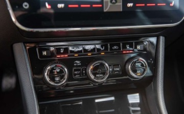 Skoda Superb III Kombi Facelifting 2.0 TDI SCR 150KM 2023 Skoda Superb LaurinKlement FulLedy Virtual Pano Canton Skora Camery El.Kla, zdjęcie 29