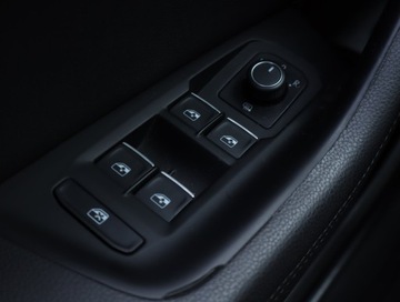 Volkswagen Passat B8 Limousine 2.0 TSI BlueMotion Technology 220KM 2015 VW Passat 2.0 TSI, Salon Polska, Serwis ASO, zdjęcie 21