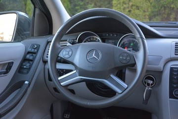 Mercedes Klasa R Off-roader Facelifting 300 CDI BlueEFFICIENCY 190KM 2011 Mercedes R 350 3.0 Diesel 190KM 300 CDI 7G, zdjęcie 31