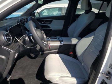 Mercedes GLC C254/X254 2024 Mercedes-Benz GLC Coupe 300, 2024r., 4x4, 2.0L 2.0 Benzyna 255KM, zdjęcie 7