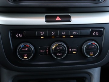 Seat Alhambra II (7N) Van Facelifting 2.0 TDI 150KM 2017 Seat Alhambra 2.0 TDI, Klima, Klimatronic, zdjęcie 17