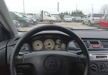 Mitsubishi Lancer VIII Sedan 1.6 i 16V 98KM 2004 Mitsubishi Lancer Mitsubishi Lancer 1.6 Benzyna 98KM, zdjęcie 8
