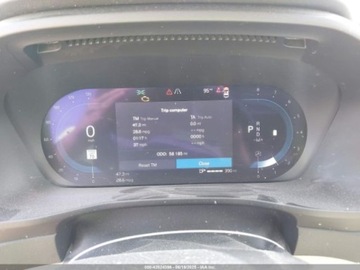 Volvo XC40 2023 Volvo XC 40 B5 Plus Bright Theme 2023 2.0l 2.0 Benzyna 247KM, zdjęcie 11