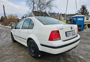 Volkswagen Bora Sedan 2.0 115KM 2003 Volkswagen Bora Volkswagen Bora 2.0 2.0 Benzyna 115KM, zdjęcie 3