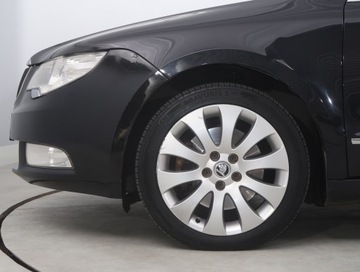Skoda Superb II Kombi 2.0 TDI CR DPF 140KM 2012 Skoda Superb 2.0 TDI, DSG, Navi, Xenon, Klima, zdjęcie 14