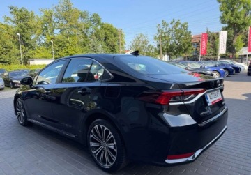 Toyota Corolla XII Sedan 1.8 Hybrid 122KM 2022 Toyota Corolla Kameraczujniki przod i tyl, serwis ASO, salon Polska, FV-VA, zdjęcie 29