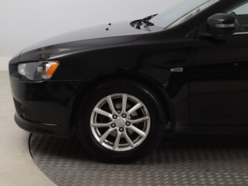 Mitsubishi Lancer IX Sportback Facelifting 1.6 MIVEC 117KM 2015 Mitsubishi Lancer 1.6 MIVEC, Salon Polska, Klima, zdjęcie 14