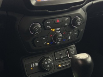 Jeep Renegade SUV Plug-In Seria 2/3 1.3 Turbo 4xe PHEV 190KM 2021 Jeep Renegade T4 Limited 4XE Plug In CarPlayAndroid Auto Nawigacja, zdjęcie 21