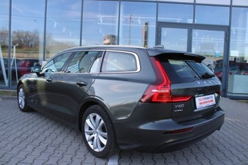 Volvo V60 II  Kombi 2.0 D3 150KM 2019 Volvo V60 Momentum, zdjęcie 6