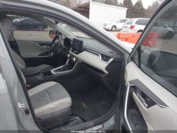 Toyota RAV4 V 2022 Toyota RAV4 2022 Toyota RAV4 XLE Premium FWD 2.5 Benzyna 203KM, zdjęcie 11