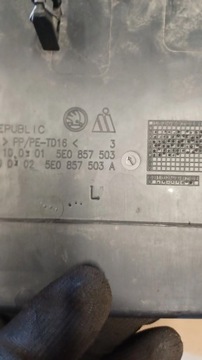 KRYT DESKY ROZDĚLOVACÍ LEVÝ SKODA OCTAVIA 3 5E0 857 503 5E0857503
