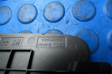 zaślepka klapy bagażnika lewa prawa tył 13432052 13432053 OPEL ASTRA K V