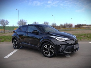 Toyota C-HR I Crossover Facelifting 1.8 Hybrid 122KM 2023 Toyota C-HR 1.8 Hybryda 122KM