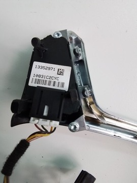 L661 MULTIFUNKČNÍ ŘÍDÍCÍ OPEL ASTRA J 361846