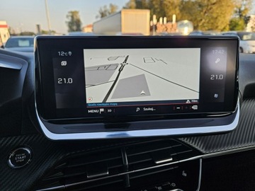 Peugeot 2008 II SUV 1.2 PureTech 130KM 2020 Peugeot 2008 1,2 benzyna 130KM nawigacja kamera, zdjęcie 12