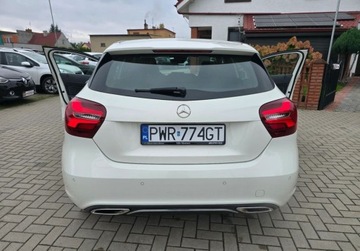Mercedes Klasa A W176 Hatchback 5d Facelifting 180 122KM 2017 Mercedes-Benz Klasa A 1,6 Benzyna 122 KM GWARANCJA Zamiana Zarejestrowany, zdjęcie 21