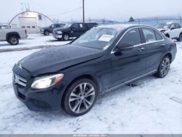 Mercedes Klasa C W205 2016 Mercedes-Benz Klasa C 2016 MERCEDES-BENZ C 300 4MATIC 2.0 Benzyna 241KM, zdjęcie 2