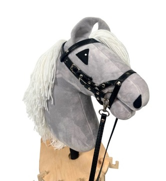 Анатомическая уздечка для лошадей-любителей.