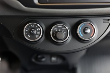 Toyota Yaris III Hatchback 5d Facelifting 2017 1.5 Dual VVT-iE 111KM 2020 Toyota Yaris 1.5 Premium 1.5 Benzyna 111KM, zdjęcie 18