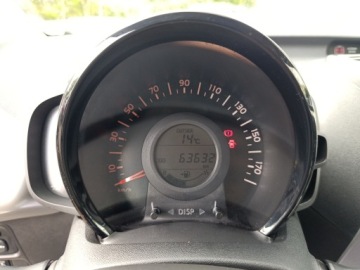 Toyota Aygo II Hatchback 5d 1.0 VVT-i 69KM 2014 Toyota Aygo 1.0 VVT-i X II (2014-) 1.0 VVT-i X, zdjęcie 20