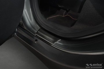 Накладки на пороги на Toyota Aygo X 2022-