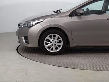 Toyota Corolla X Sedan Facelifting 1.6 Valvematic 132KM 2014 Toyota Corolla 1.6 Valvematic, Salon Polska, zdjęcie 13