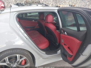 Kia Stinger 2019 Kia Stinger GT1 2019 3.3 Benzyna 365KM, zdjęcie 12