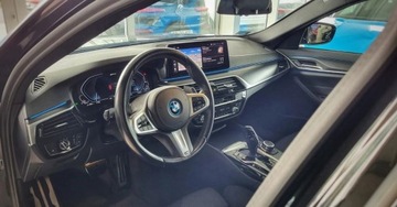 BMW Seria 5 G30-G31 2022 BMW Seria 5 Salon Polska 292KM Xdrive Mpakiet 2.0 Hybryda Plug-in 204KM, zdjęcie 16