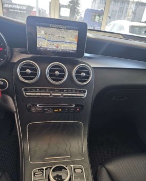 Mercedes GLC C253 SUV 2.1 220 d 170KM 2018 Mercedes-Benz GLC Salon Polska , aktywny radar, oryginalny lakier 2.1 170KM, zdjęcie 8