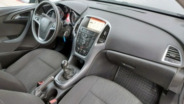 Opel Astra J Sports Tourer Facelifting 1.6 CDTI ecoFLEX 110KM 2015 Opel Astra 1.6D, 110KM, Bezwypadek, zdjęcie 29