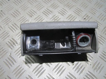 ПЕРЕДНЯЯ ПЕПЕЛЬНИЦА VW PASSAT B5