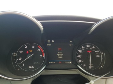 Alfa Romeo Giulia II Sedan 2.0 TBi 280KM 2018 Alfa Romeo Giulia Ti Q4 2018 2.0l 2.0 Benzyna 280KM, zdjęcie 9