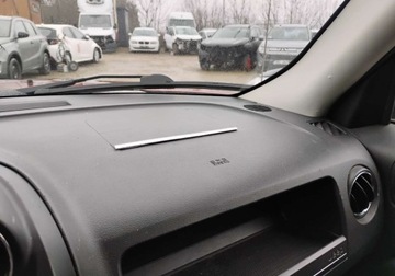 Jeep Patriot 2009 Jeep Patriot 2009r, 2.0 Benzyna. AUTOMAT. Lekko uszkodzony lewy bok. Jezd, zdjęcie 14