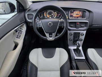 Volvo V40 II Cross Country Facelifting 2.0 T4 190KM 2018 Volvo V40 Salon PL FV23 Summum T4 AWD 190KM Skóra, zdjęcie 16