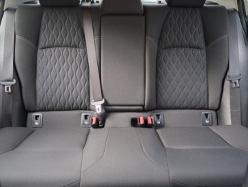 Toyota Corolla XII Sedan 1.8 Hybrid 122KM 2020 Toyota Corolla 1.8 Hybrid, Salon Polska, zdjęcie 9