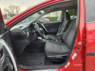 Toyota Auris II Hatchback 5d 1.8 HSD 136KM 2013 Toyota Auris 1,8 Hybryda 136KM automat kamera, zdjęcie 4