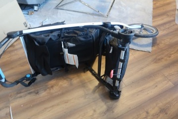 THULE Glide 2 — прогулочная коляска Jet Black USZK.