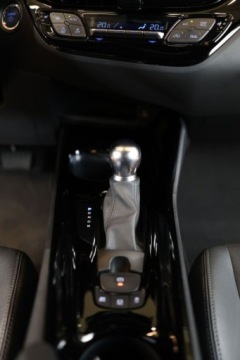 Toyota C-HR I Crossover Facelifting 1.8 Hybrid 122KM 2023 Toyota C-HR 1.8 Hybrid Style 1.8 Hybryda 122KM, zdjęcie 22