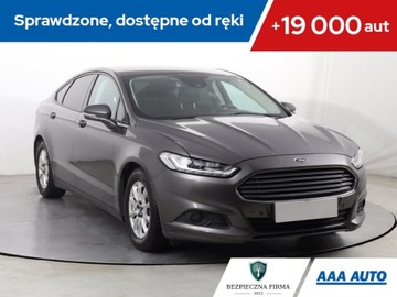 Ford Mondeo V Sedan 2.0 TDCi 150KM 2016 Ford Mondeo 2.0 TDCI, Salon Polska, Navi, Klima