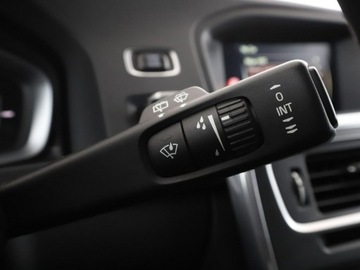 Volvo V60 I Kombi Facelifting 2.0 D2 DRIVE-E 120KM 2016 Volvo V60 2.0D Dynamic Edition Klima Nawigacja, zdjęcie 32